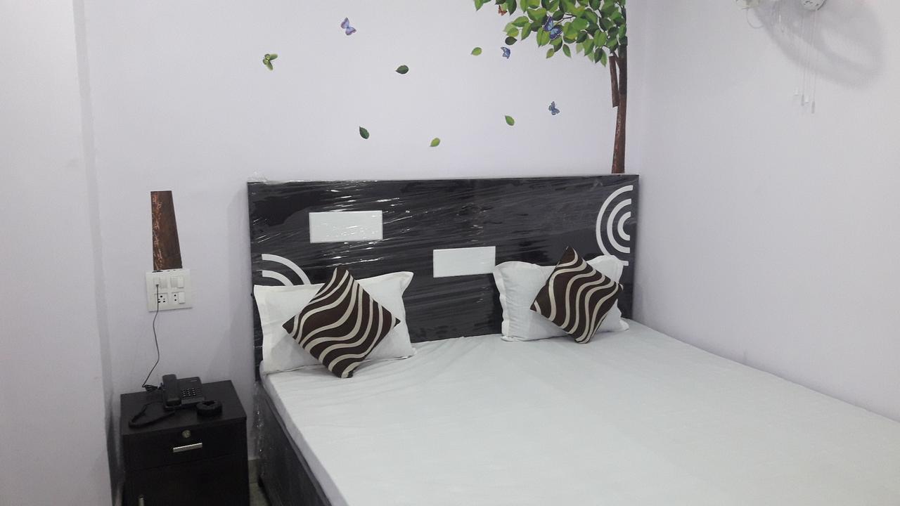 Oyo Rajdhani Guest House Faridabad Exterior photo